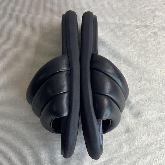 Marc Fisher Yessy Padded Black Leather Slide Sandals Size 7 - Picture 5 of 11